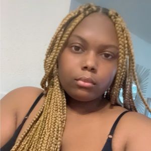 Meet your Posher, Gia